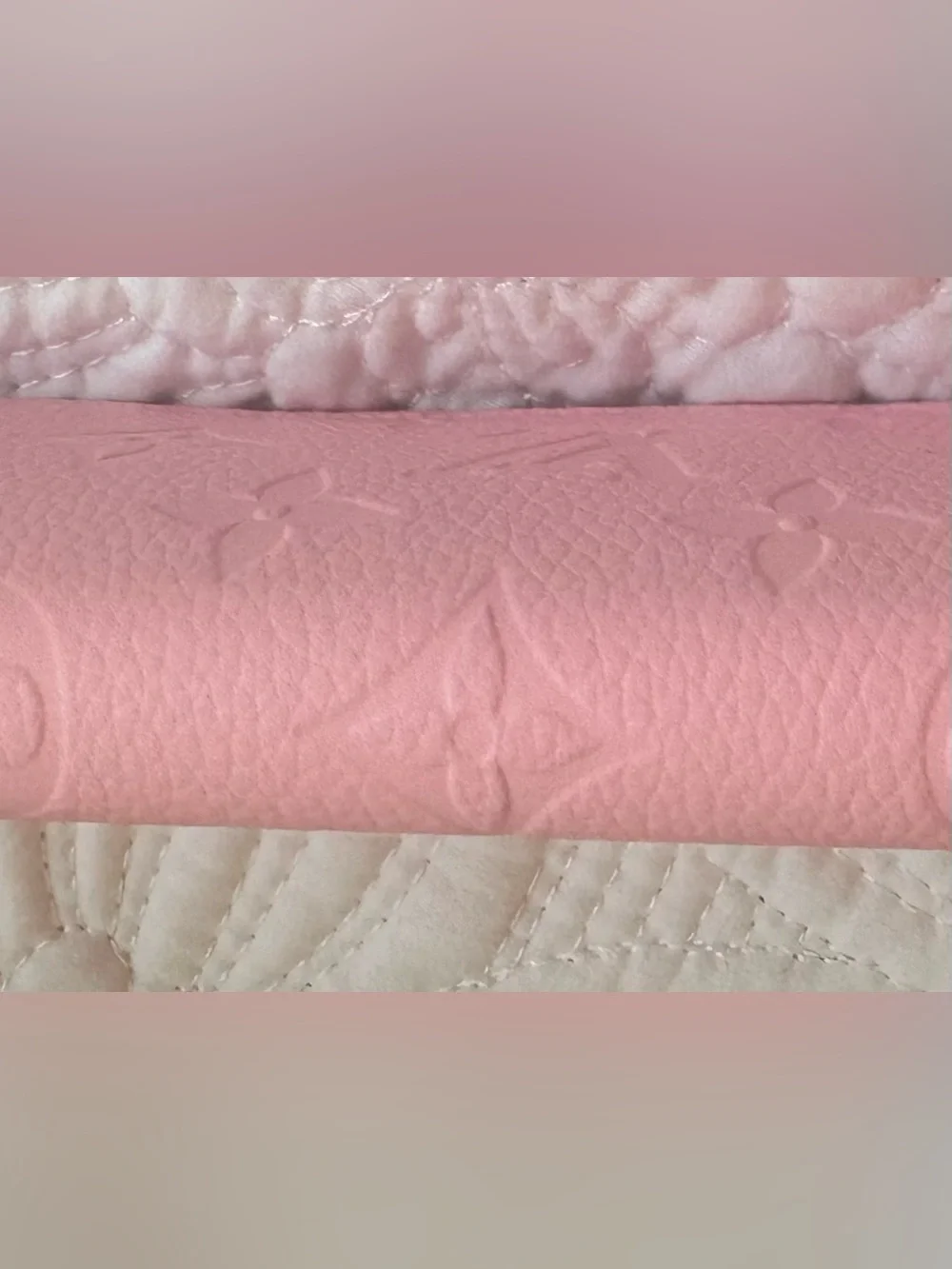 🩷New Louis Vuitton Cotton Candy Charlotte Empreinte Pouch🩷